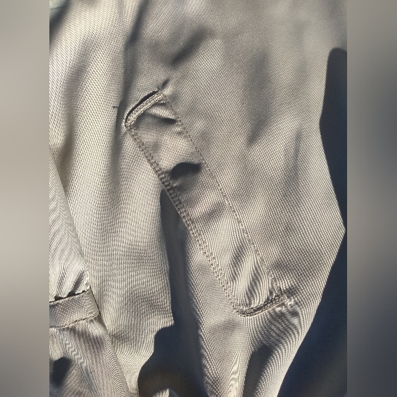 BCBGeneration Beige Double Breasted Jacket, Size Large, Fluttery Cuffs - Picture 14 of 15